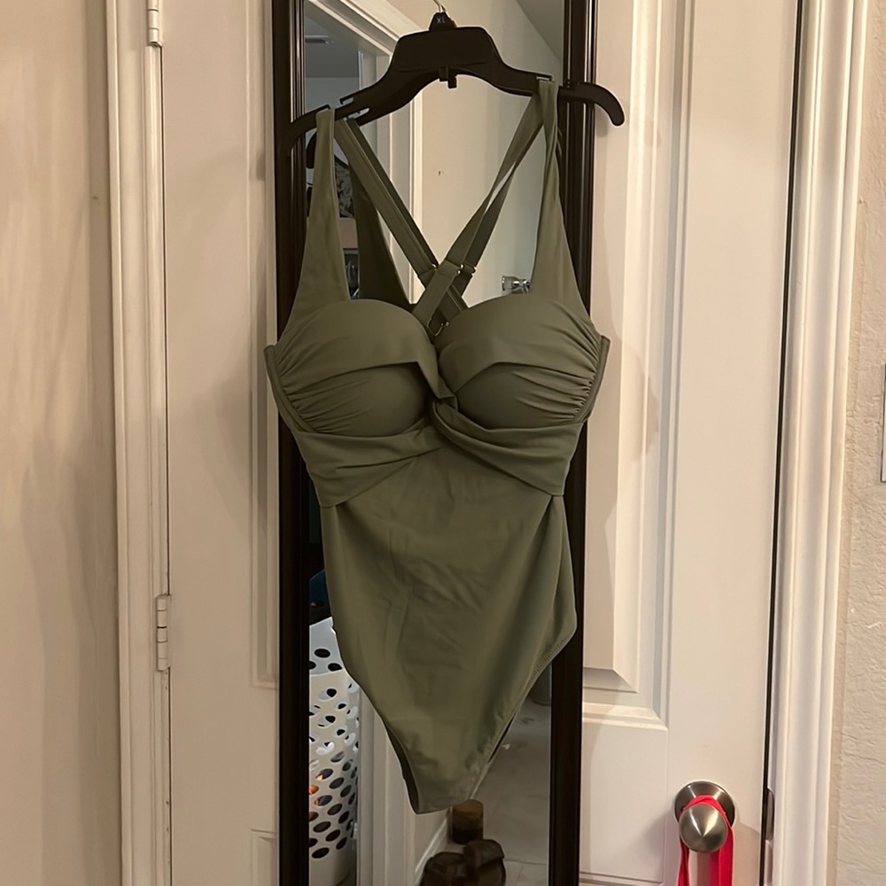 NWT Cupshe Green Swim Suit size 2x